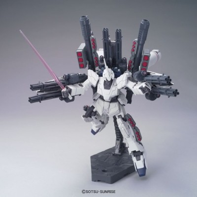 HIGH GRADE HGUC GUNDAM UNICORN FULL ARMOR 1/144 MODEL KIT ACTION FIGURE BANDAI