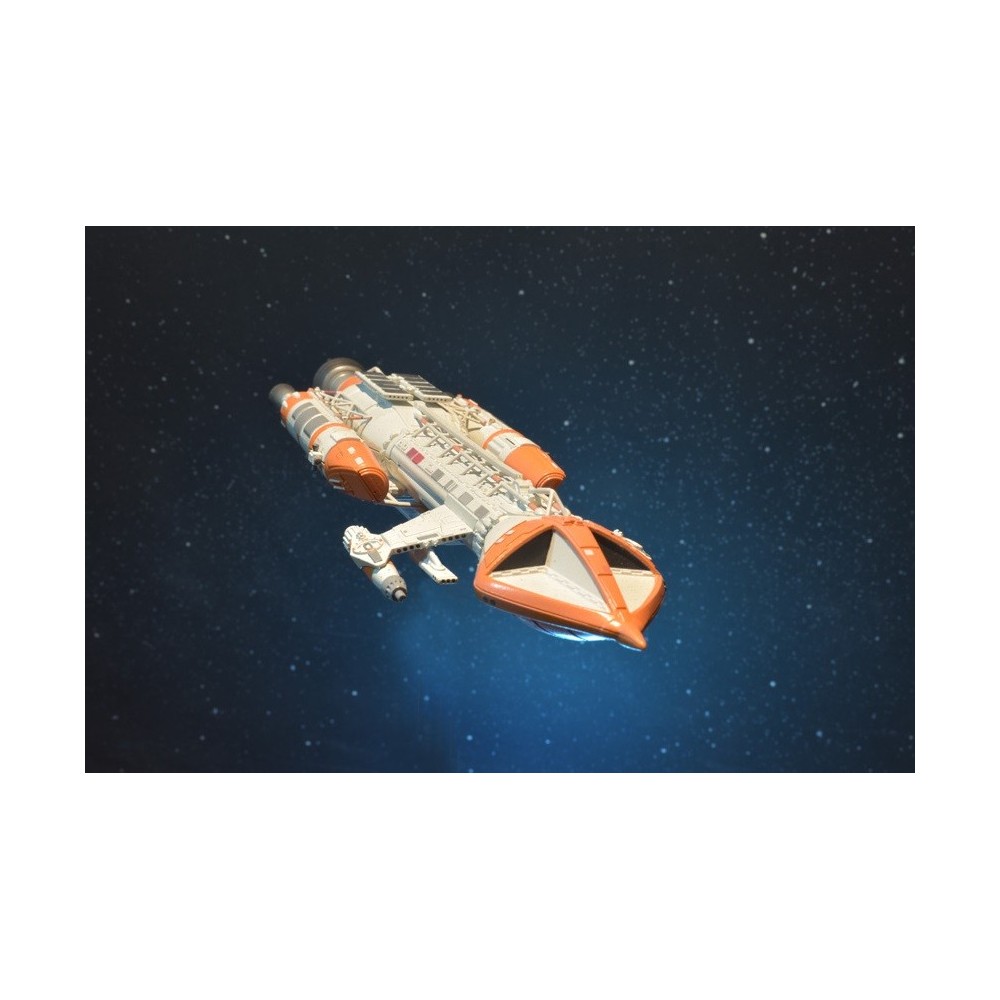 SIXTEEN 12 SPAZIO 1999 WARGAMES EAGLE TRANSPORTER AND HAWK WARSHIP REPLICA FIGURE