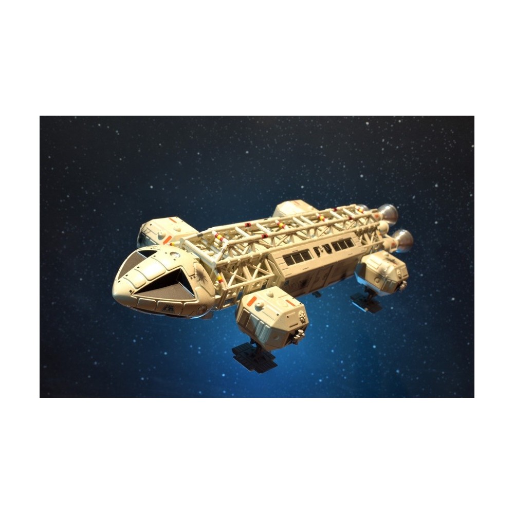 SIXTEEN 12 SPAZIO 1999 WARGAMES EAGLE TRANSPORTER AND HAWK WARSHIP REPLICA FIGURE