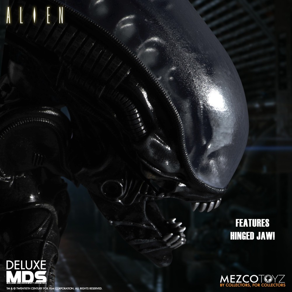 MDS XENOMORPH ALIEN DELUXE ACTION FIGURE MEZCO TOYS