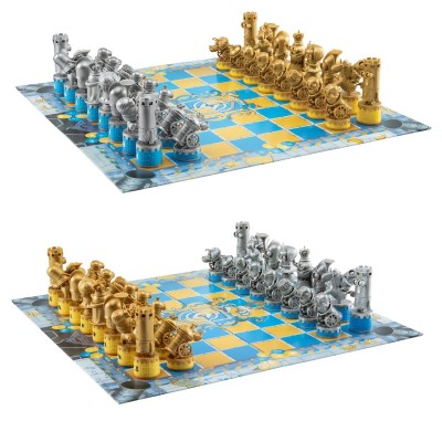 NOBLE COLLECTIONS MINIONS MEDIEVAL MAYHEM CHESS SET