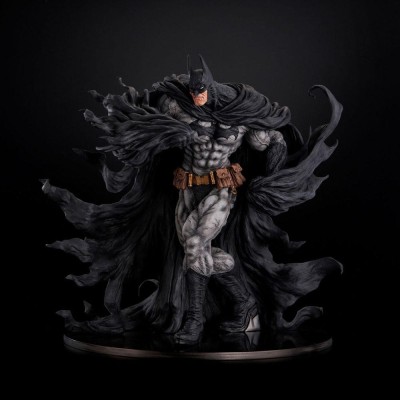 UNION CREATIVE DC COMICS SOFBINAL BATMAN HARD BLACK STATUE FIGURE