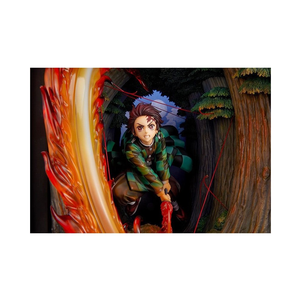 GOOD SMILE COMPANY DEMON SLAYER TANJIRO KAMADO HINOKAMI KAGURA DANCE 36CM STATUE FIGURE