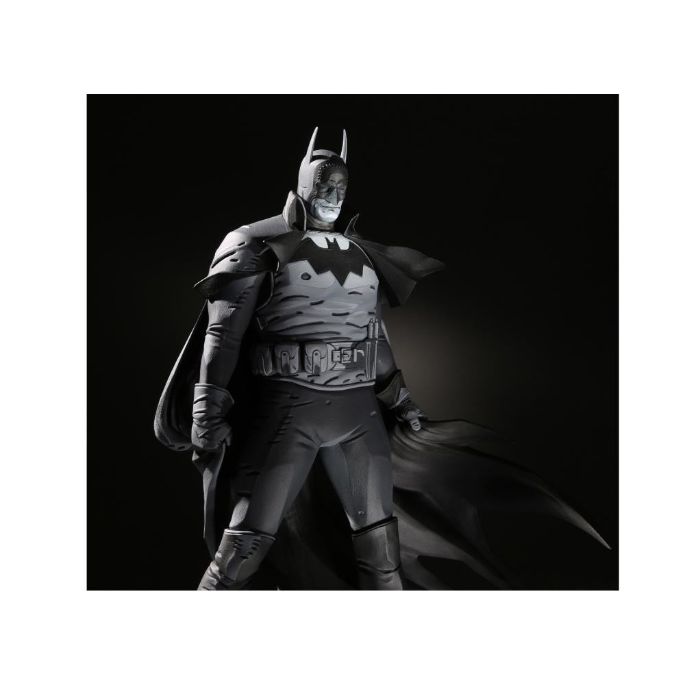 BATMAN BLACK AND WHITE MIKE MIGNOLA STATUA FIGURE MC FARLANE