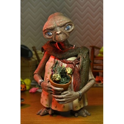 NECA E.T. L'EXTRATERRESTRE 40TH ANNIVERSARY DRESS-UP ULTIMATE ACTION FIGURE