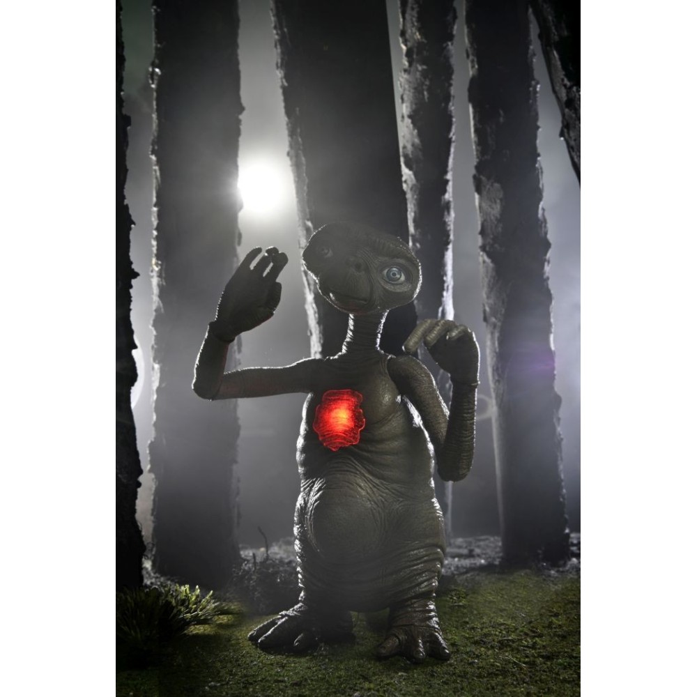 NECA E.T. L'EXTRATERRESTRE 40TH ANNIVERSARY LED CHEST DELUXE ULTIMATE ACTION FIGURE