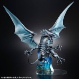 MEGAHOUSE YU-GI-OH! BLUE EYES WHITE DRAGON HOLOGRAPHIC STATUE 28CM FIGURE