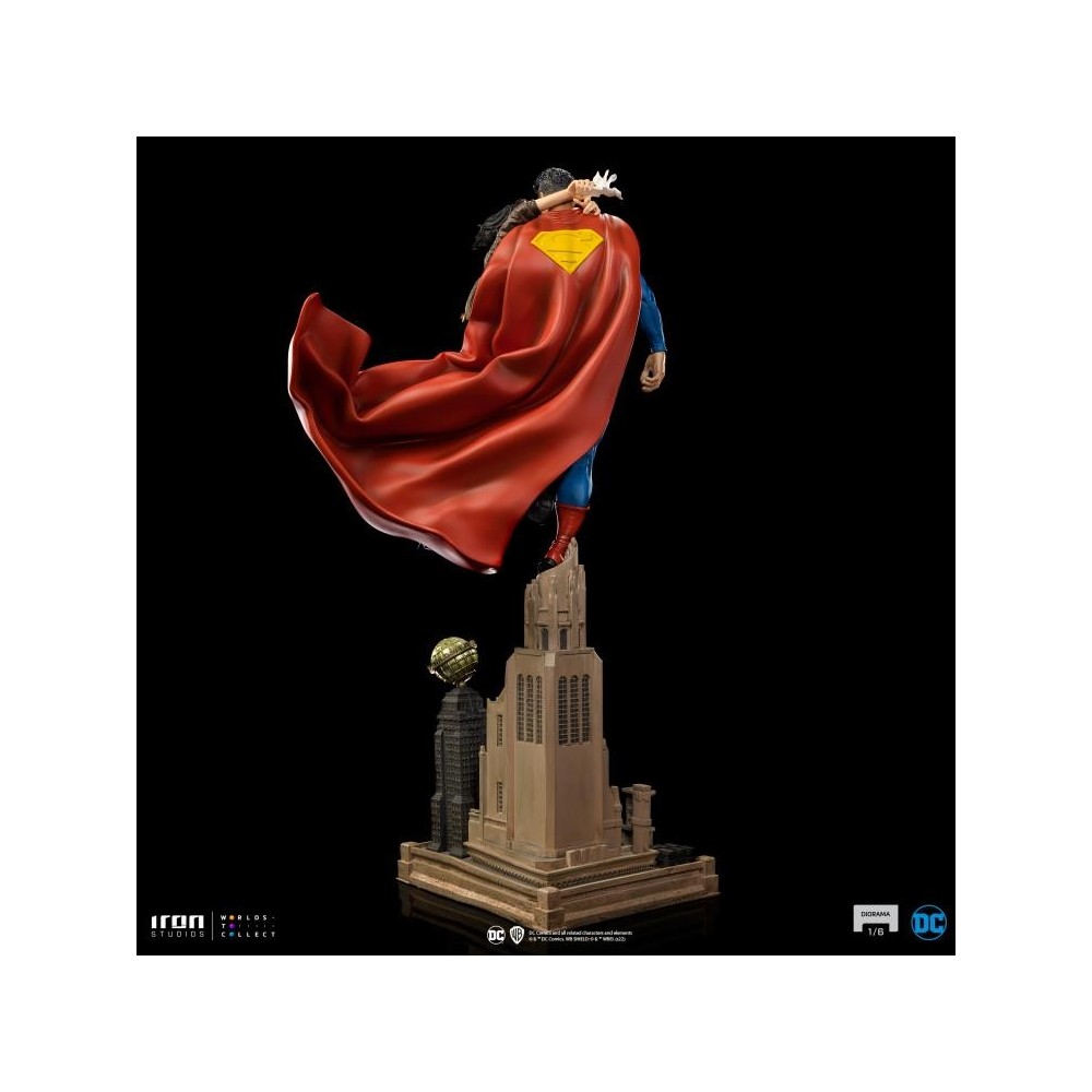 IRON STUDIOS SUPERMAN AND LOIS LANE DIORAMA 1/6 STATUE FIGURE