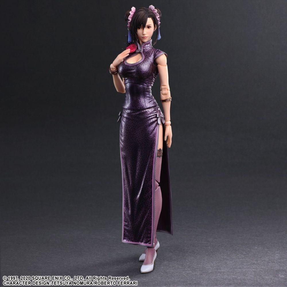 FINAL FANTASY 7 REMAKE TIFA LOCKHART SPORTY DRESS PLAY ARTS KAI ACTION FIGURE SQUARE ENIX