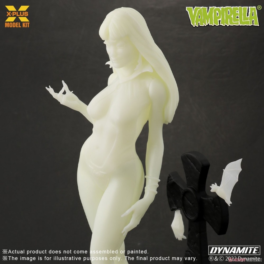 VAMPIRELLA GLOW IN THE DARK 1/8 MODEL KIT FIGURE X-PLUS
