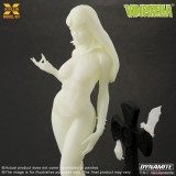 VAMPIRELLA GLOW IN THE DARK 1/8 MODEL KIT FIGURE X-PLUS
