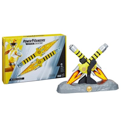 HASBRO POWER RANGERS LIGHTNING COLLECTION YELLOW RANGER POWER DAGGERS REPLICA