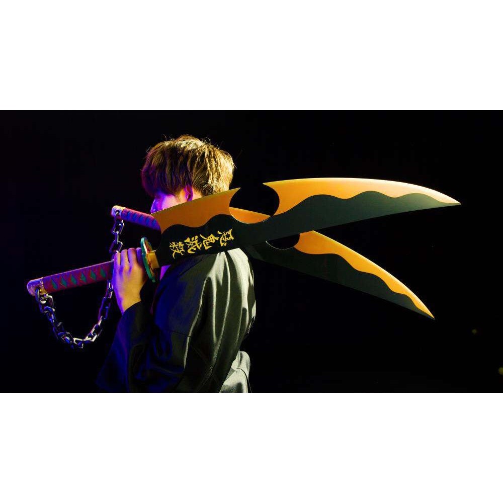 BANDAI DEMON SLAYER TENGEN UZUI NICHIRIN SWORD PROPLICA