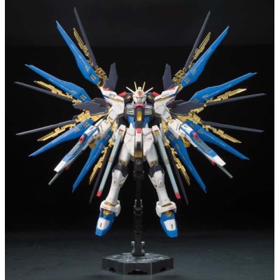RG REAL GRADE STRIKE FREEDOM GUNDAM 1/144 MODEL KIT ACTION FIGURE BANDAI