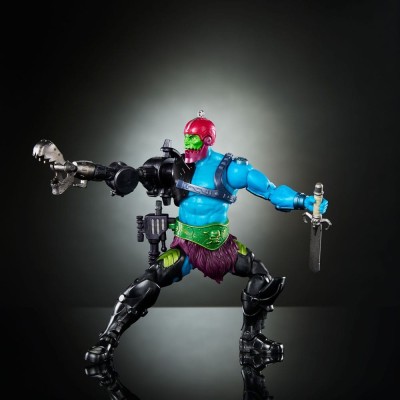 MASTERS OF THE UNIVERSE NEW ETERNIA TRAP JAW ACTION FIGURE MATTEL