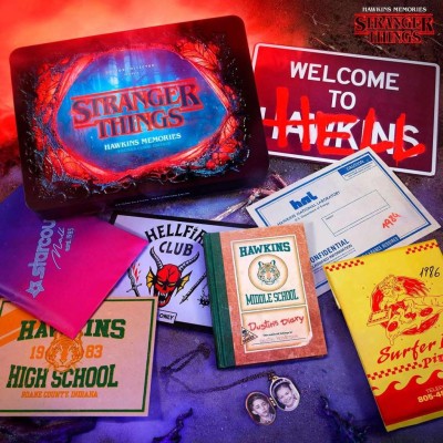 STRANGER THINGS HAWKINGS MEMORIES KIT DOCTOR COLLECTOR