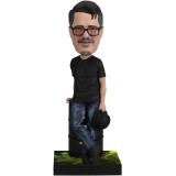 ROYAL BOBBLES BREAKING BAD VINCE GILLIGAN HEADKNOCKER BOBBLE HEAD FIGURE