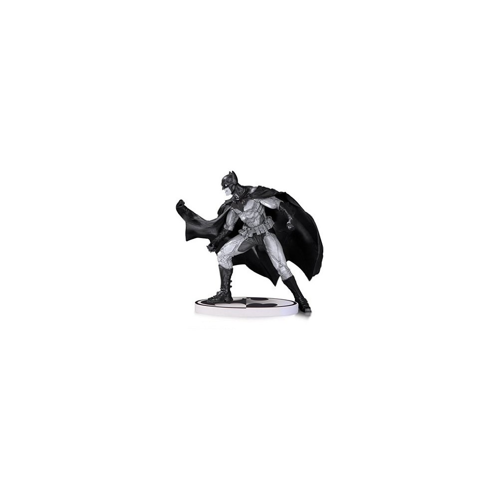 BATMAN BLACK AND WHITE - BATMAN BY LEE BERMEJO STATUE 2nd ED. DC COLLECTIBLES