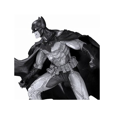 BATMAN BLACK AND WHITE - BATMAN BY LEE BERMEJO STATUE 2nd ED. DC COLLECTIBLES