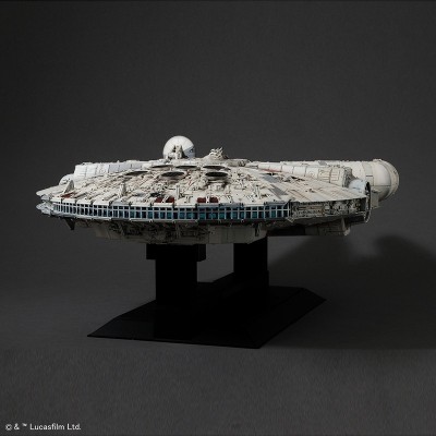 BANDAI STAR WARS MILLENNIUM FALCON PERFECT GRADE 1/72 MODEL KIT 47CM FIGURE