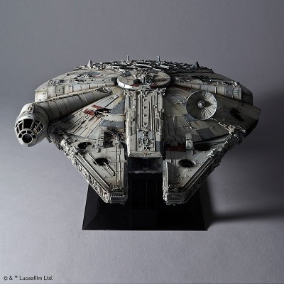 BANDAI STAR WARS MILLENNIUM FALCON PERFECT GRADE 1/72 MODEL KIT 47CM FIGURE