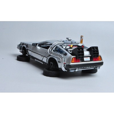 RITORNO AL FUTURO II - FLY MODE DELOREAN 1/24 DIECAST METAL MODEL WELLY