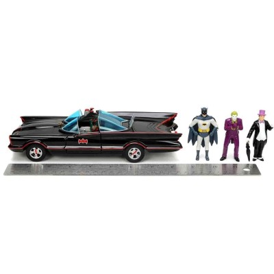 JADA TOYS BATMAN TV SERIES 1966 BATMOBILE DIE CAST 1/24 MODEL WITH BATMAN, ROBIN, JOKER AND PENGUIN