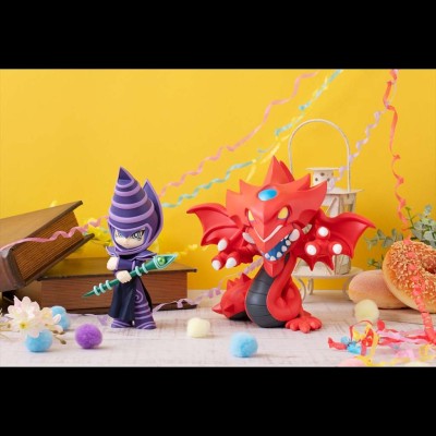 MEGAHOUSE YU-GI-OH! DARK MAGICIAN AND SLIFER WITH GIFT SET MEGATOON FIGURE