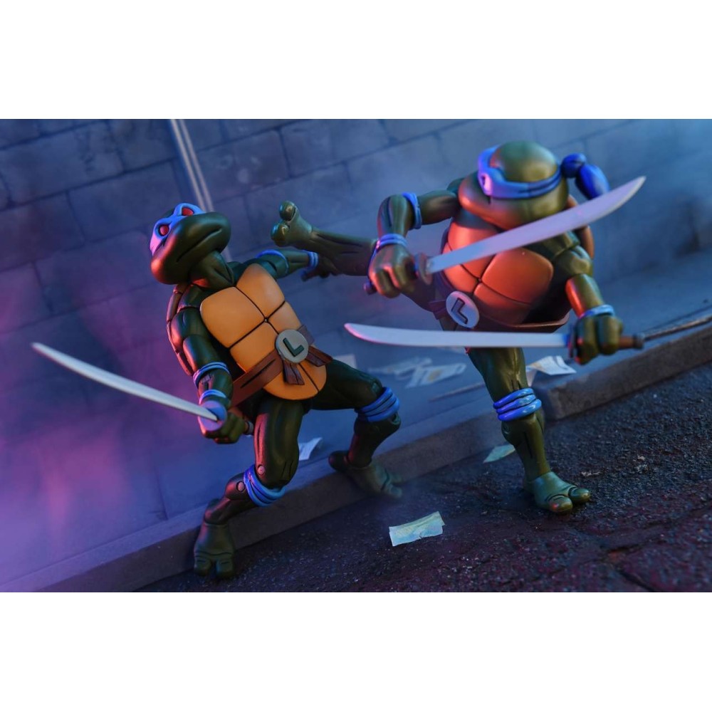 TEENAGE MUTANT NINJA TURTLES CARTOON LEONARDO ULTIMATE ACTION FIGURE NECA