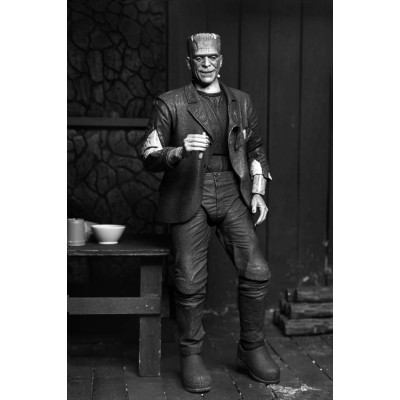 NECA UNIVERSAL MONSTERS FRANKENSTEIN MONSTER ULTIMATE THE BRIDE OF FRANKENSTEIN B&W ACTION FIGURE