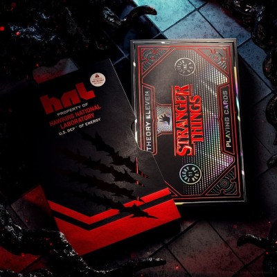 STRANGER THINGS POKER PLAYING CARDS PREMIUM BOX SET 3 MAZZI THEORY11