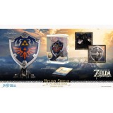 FIRST4FIGURES THE LEGEND OF ZELDA BREATH OF THE WILD HYLIAN SHIELD PVC REPLICA 29CM