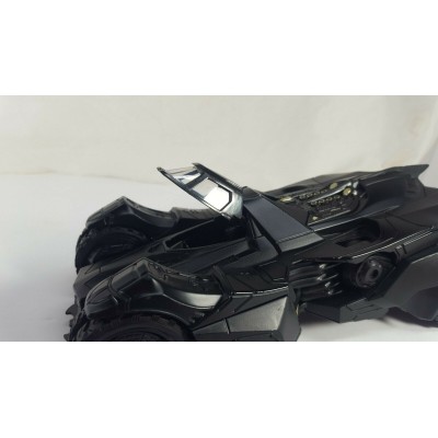 BATMAN ARKHAM KNIGHT BATMOBILE DIE CAST 1/24 MODEL JADA TOYS