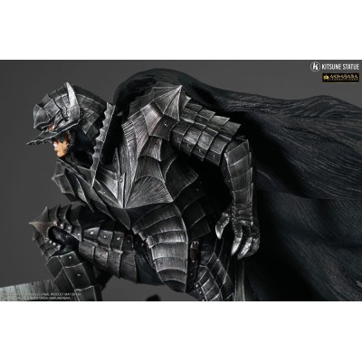 BERSERK AKIHABARA LEGEND GUTS BERSERKER ARMOR 1/8 STATUA FIGURE KITSUNE STATUE