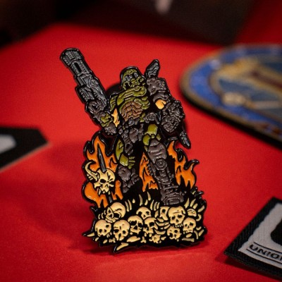FANATTIK DOOM ETERNAL DOOM SLAYER ENAMEL PIN BADGE LIMITED EDITION