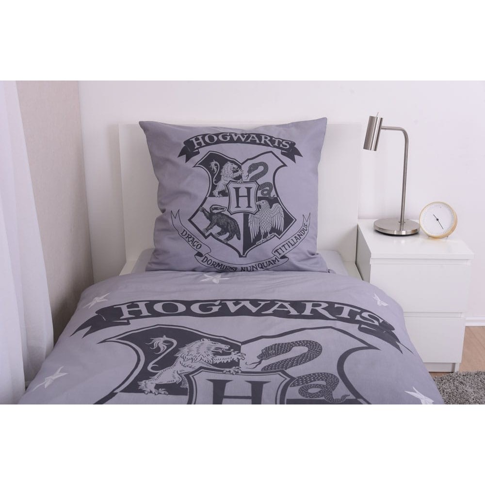 HERDING HARRY POTTER HOGWARTS LOGO DUVET COVER AND PILLOWCASE SET