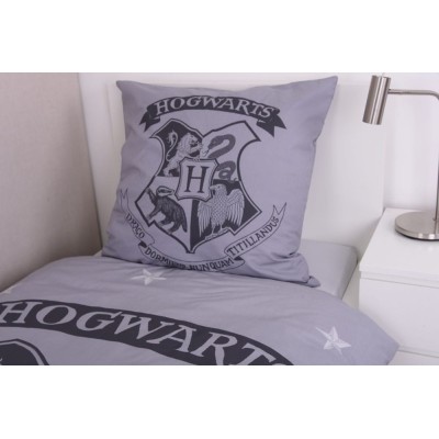 HERDING HARRY POTTER HOGWARTS LOGO DUVET COVER AND PILLOWCASE SET