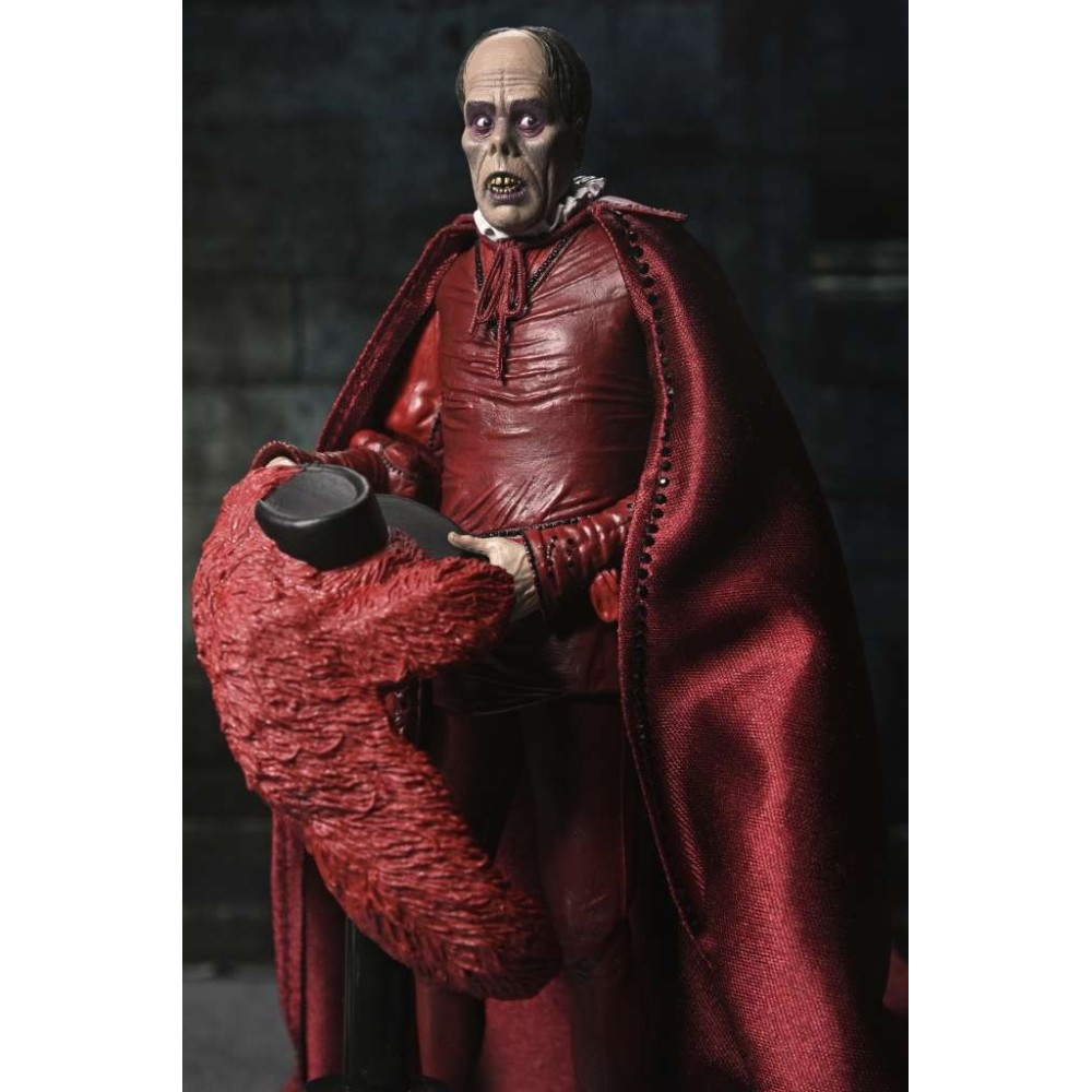 NECA UNIVERSAL MONSTERS THE PHANTOM OF THE OPERA MASQUE OF THE RED DEATH PVC ACTION FIGURE