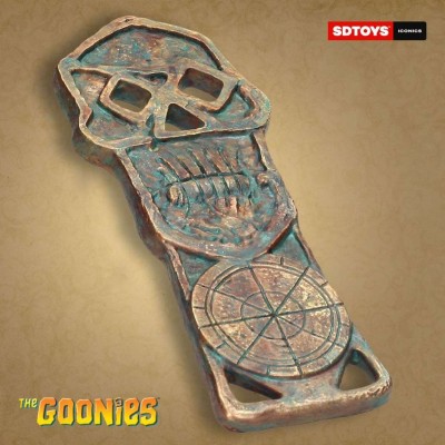 THE GOONIES COPPER BONES SKELETON KEY REPLICA SD TOYS