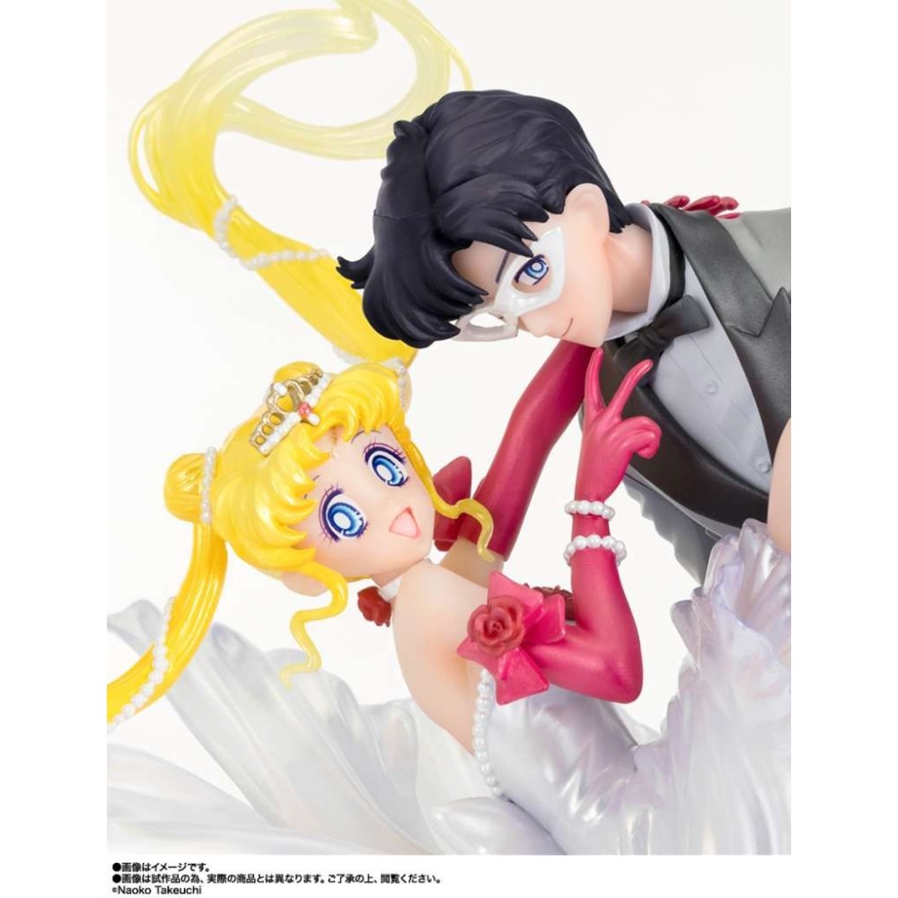 SAILOR MOON USAGI & TUXEDO MASK MOONLIGHT GLOW FIGUARTS ZERO CHOUETTE FIGURE BANDAI