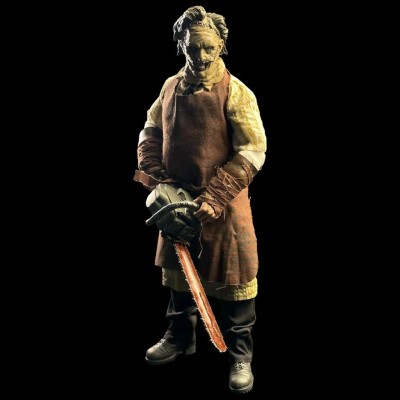 THE TEXAS CHAINSAW MASSACRE 2003 LEATHERFACE ACTION FIGURE TRICK OR TREAT STUDIOS