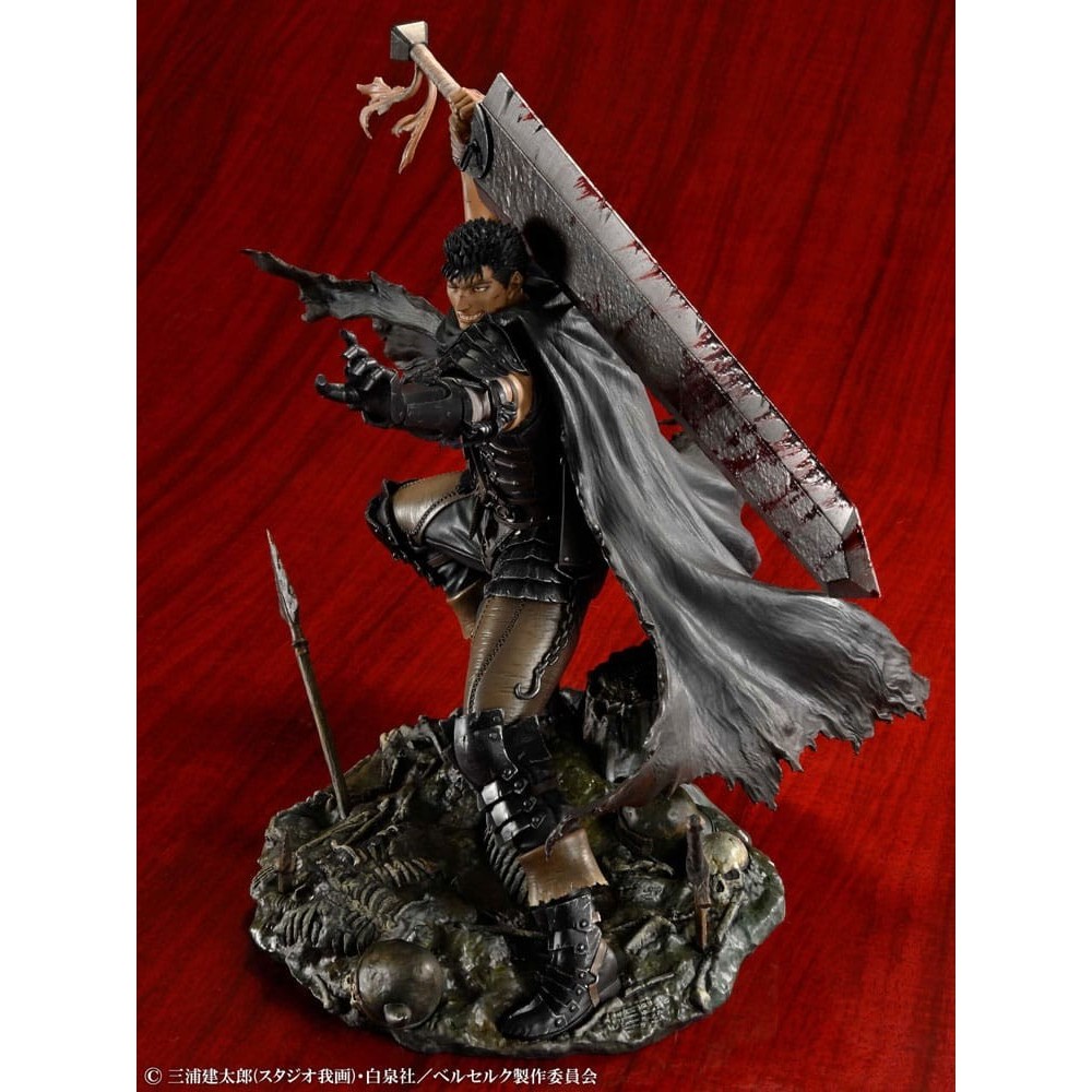 MEDICOS ENTERTAINMENT BERSERK GUTS BLACK SWORDSMAN VER. STATUE