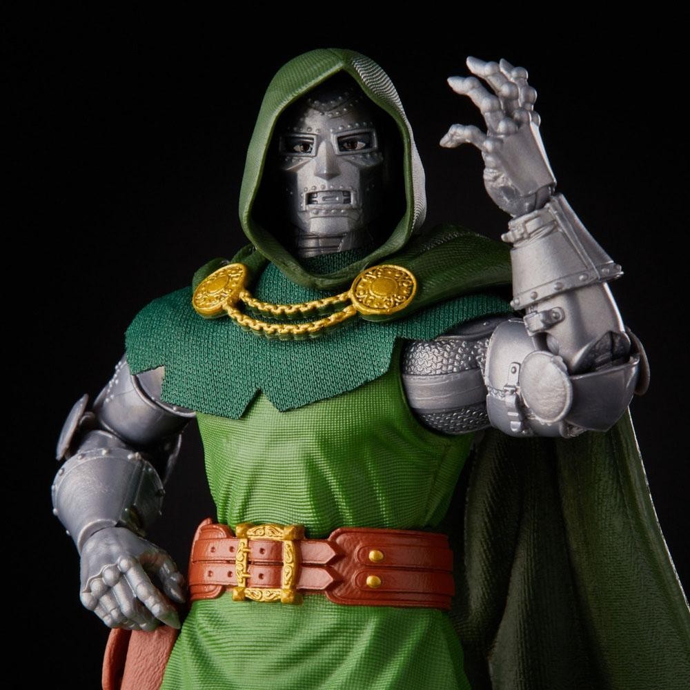 MARVEL LEGENDS RETRO COLLECTION FANTASTIC FOUR DR. DOOM ACTION FIGURE HASBRO