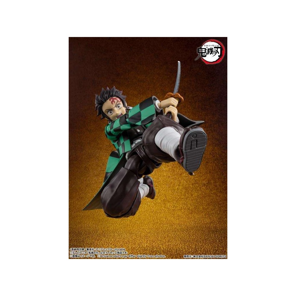 BANDAI DEMON SLAYER TANJIRO KAMADO FINAL BATTLE IN THE INFINITY CASTLE VERSION S.H. FIGUARTS PVC ACTION FIGURE