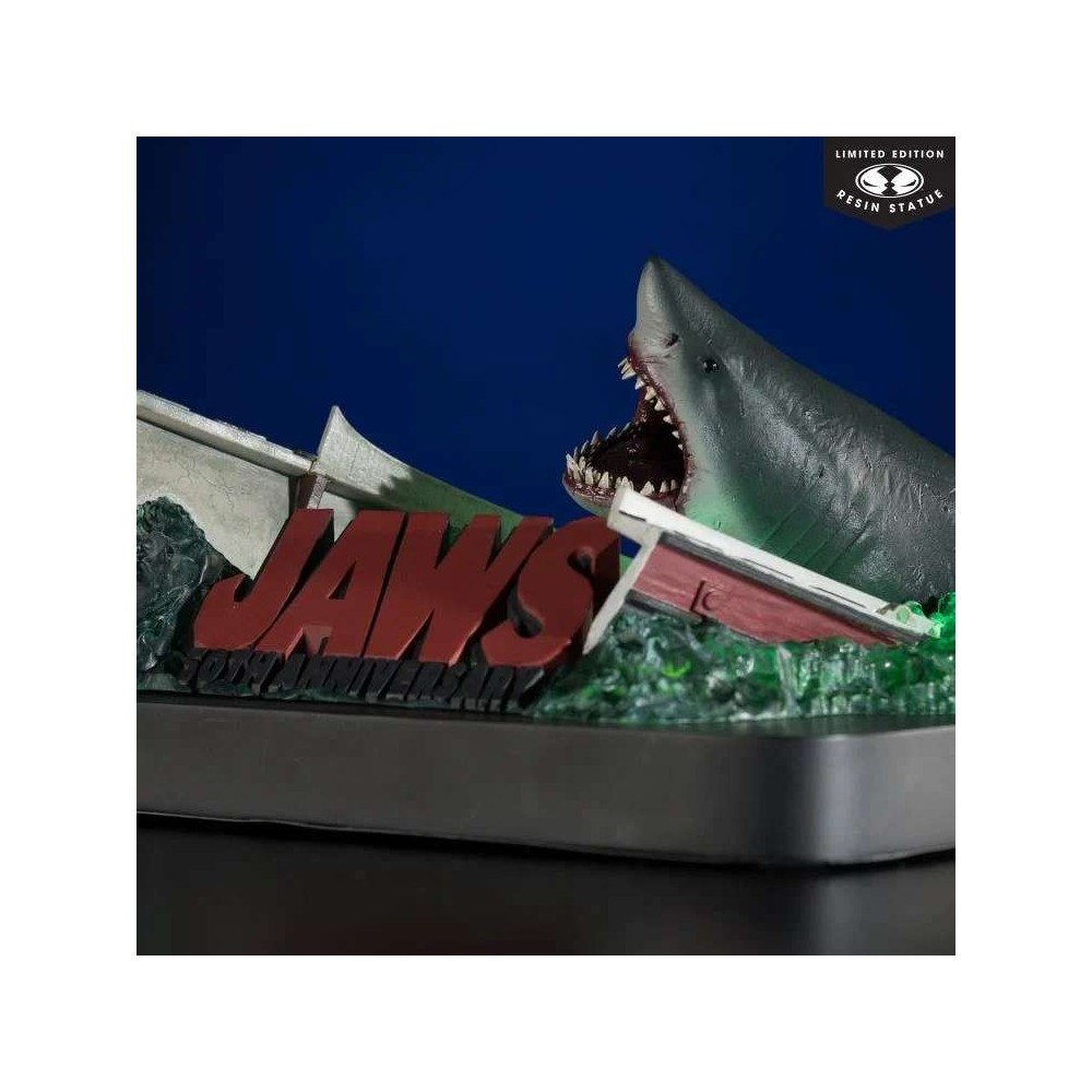 JAWS LO SQUALO 50TH ANNIVERSARY STATUA IN RESINA FIGURE MC FARLANE