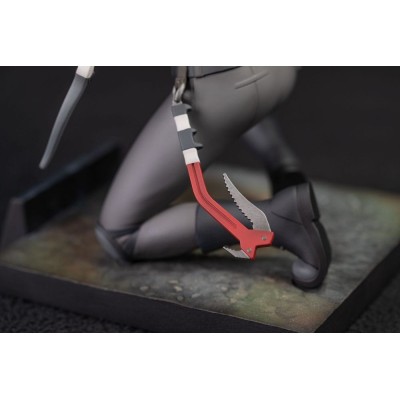 DARK HORSE TOMB RAIDER THE LEGEND OF LARA CROFT STATUE PVC 19CM FIGURE