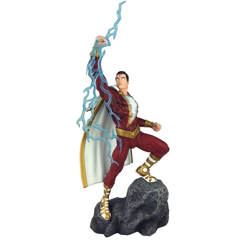DC GALLERY - SHAZAM COMICS FIGURE 25 CM STATUE DIAMOND SELECT