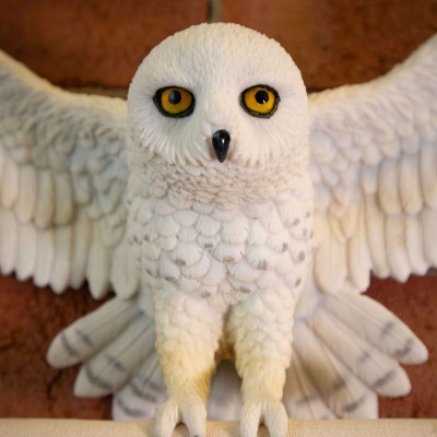 NOBLE COLLECTIONS HARRY POTTER OWL POST WALL DECORE HEDWIG STATUE