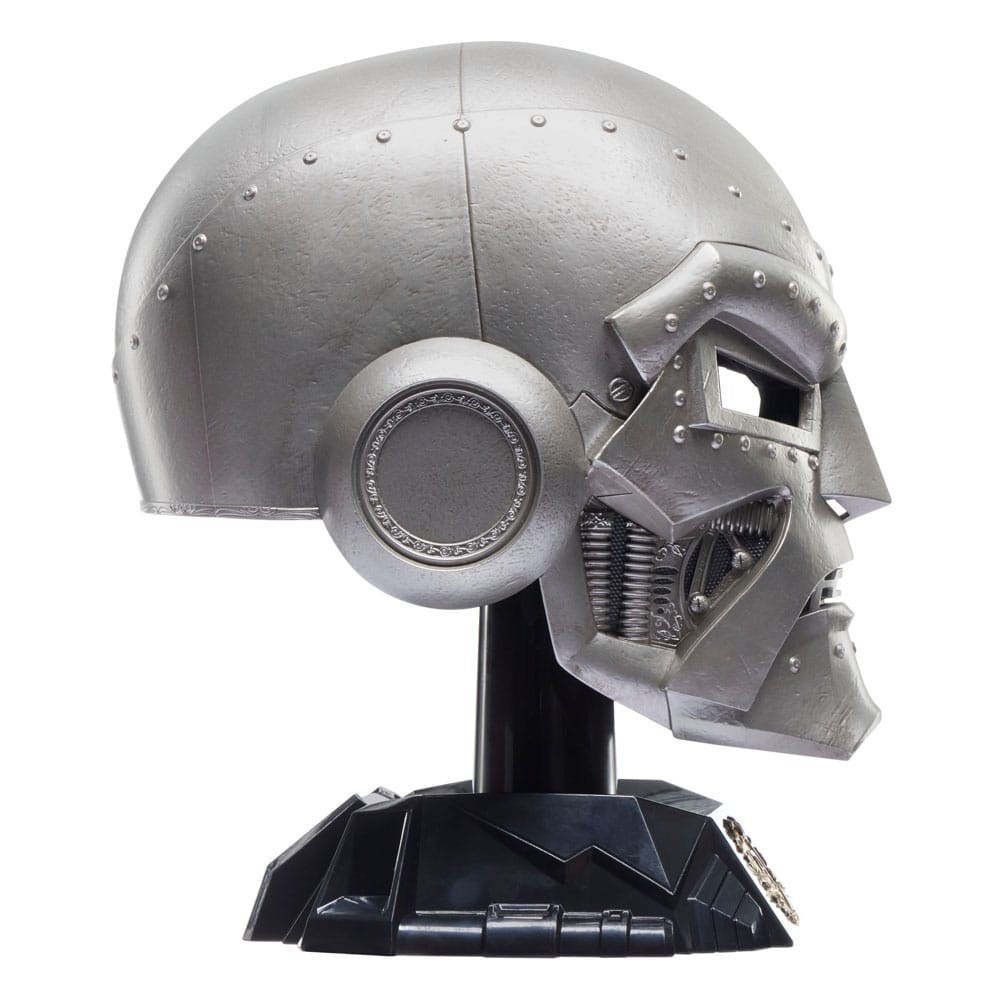 MARVEL LEGENDS DOCTOR DOOM HELMET REPLICA HASBRO