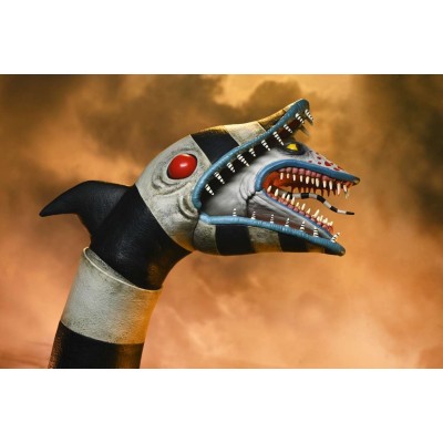 BEETLEJUICE BEETLEJUICE ULTIMATE MATADOR BEETLEJUICE AND SANDWORM ACTION FIGURE NECA